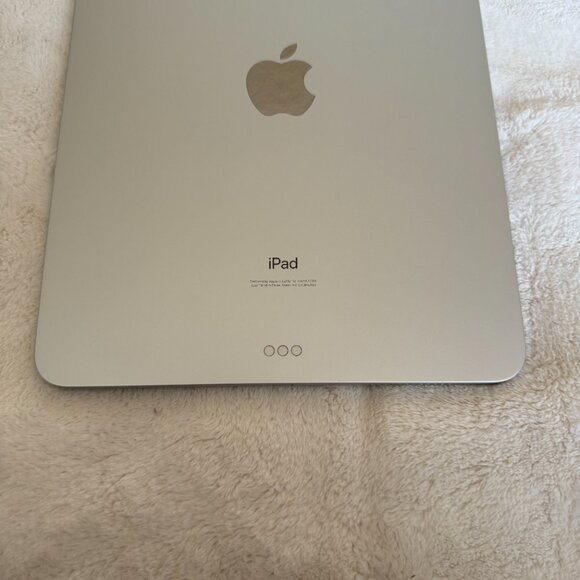 Apple iPad Air 10.9" 64GB, 2020 iPad Air 4th Generation - Excellent Condition - Picture 9 of 16